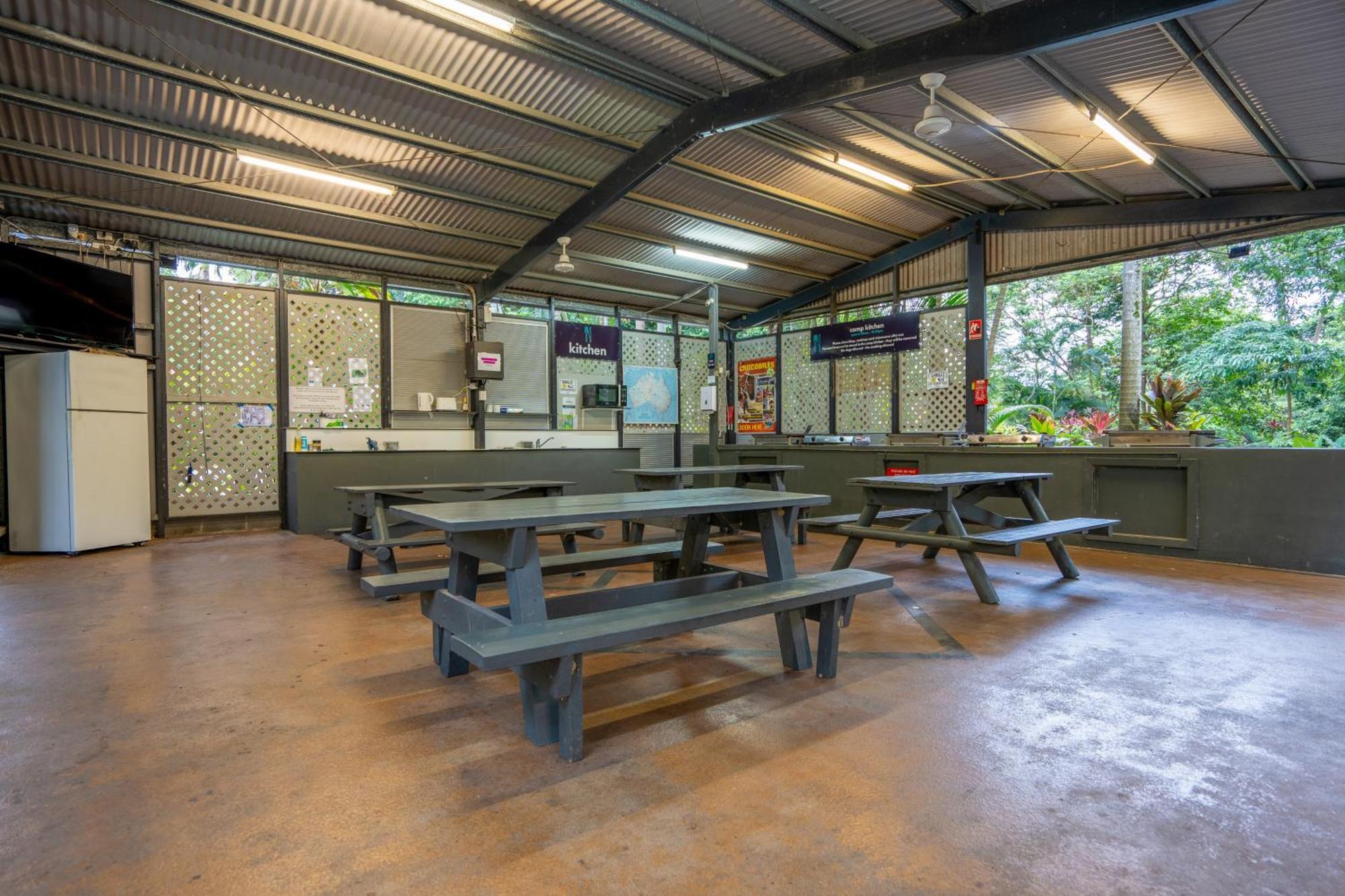 Tasman Holiday Parks - Cairns Cool Waters Exterior foto